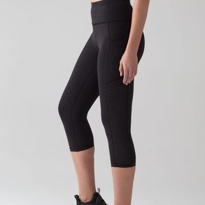 Lululemon Mind Over Miles crop (17'') size 4 like